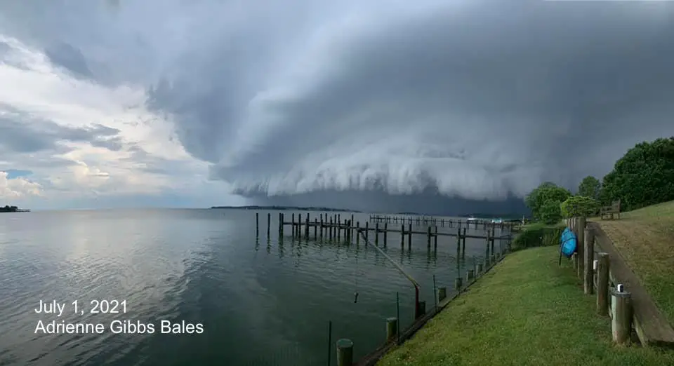 Shelf_Cloud_July_1_weather_Maryland_river